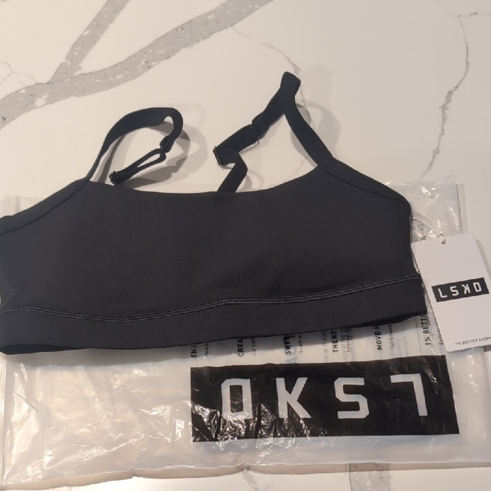 Women's Black Momentum Sports Bra Brand New
